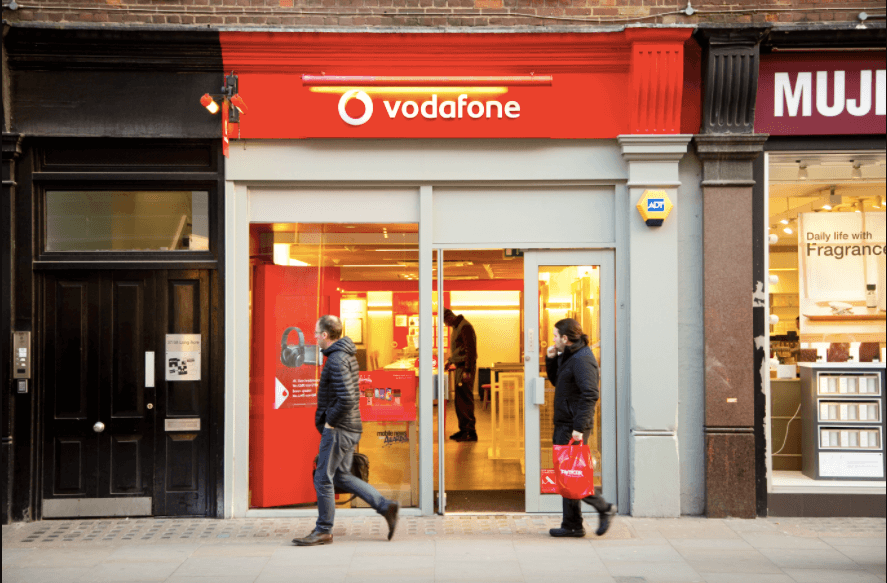 VODAFONE USES PMI STANDARDS FOR A COMPLEX PROJECT